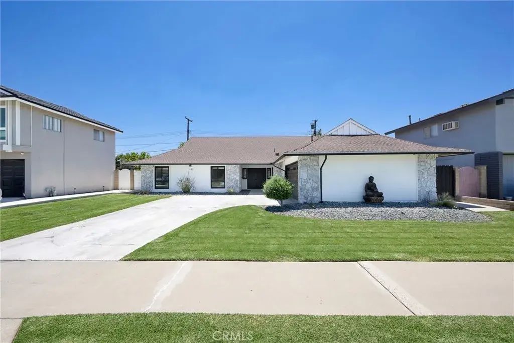 3132 E Locust Avenue, Orange