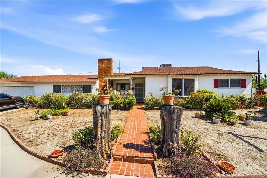 12642 Divan Place, North Hollywood