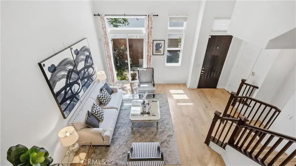 656 W Huntington O-1, Arcadia