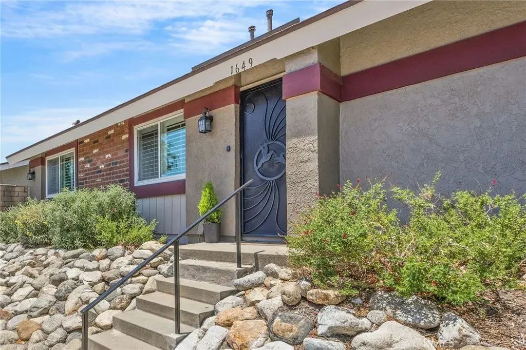 1649 Carmel West, Upland