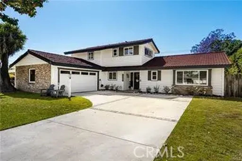 13381 Del Cerro Drive, Tustin