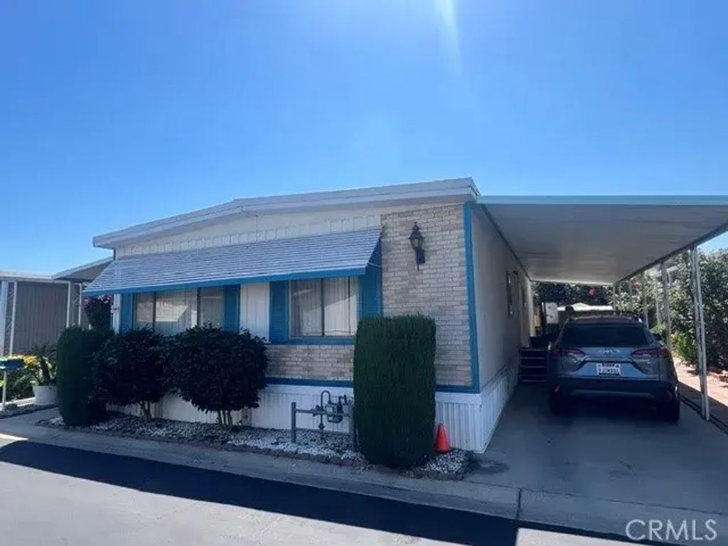 8811 Canoga 340, Canoga Park
