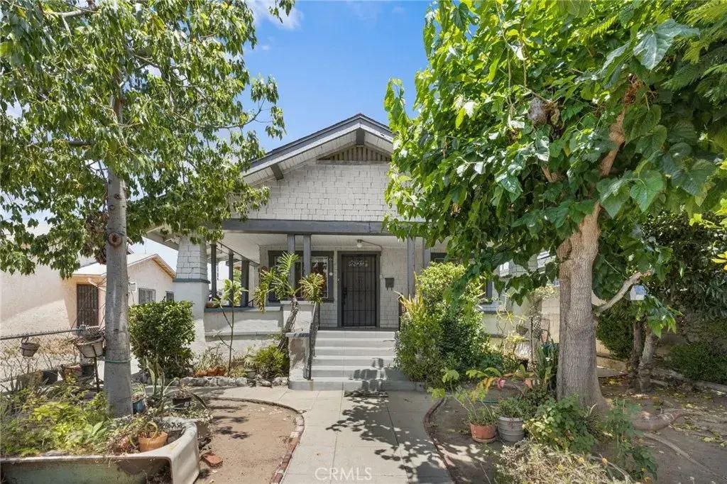 6111 Hillandale Dr, Los Angeles