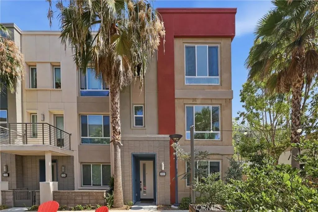 122 Citysquare, Irvine