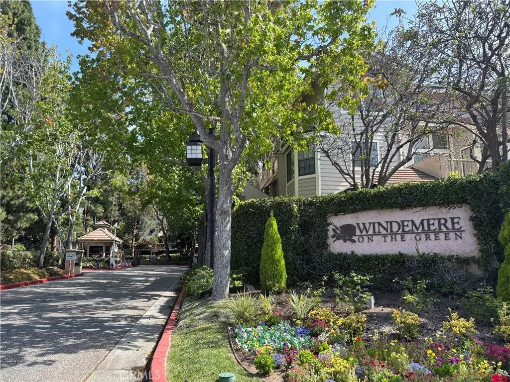 2559 Plaza Del Amo 206, Torrance