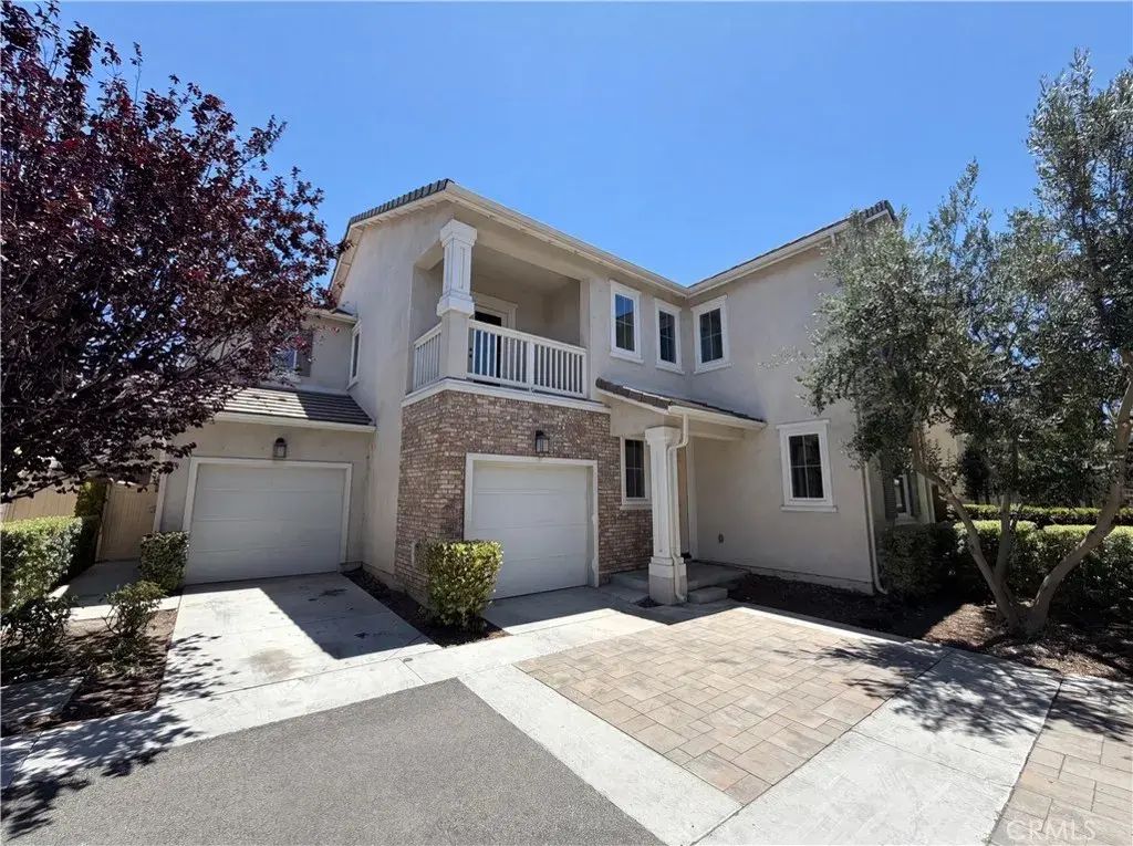 8667 Autumn Path, Chino