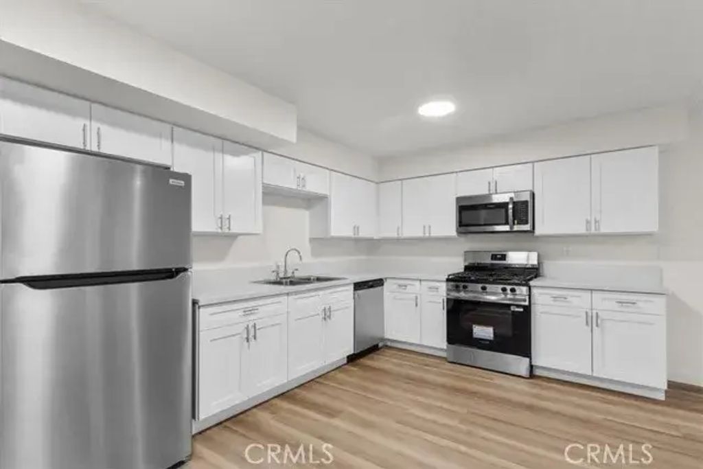 1002 Lombard Dr, Redlands