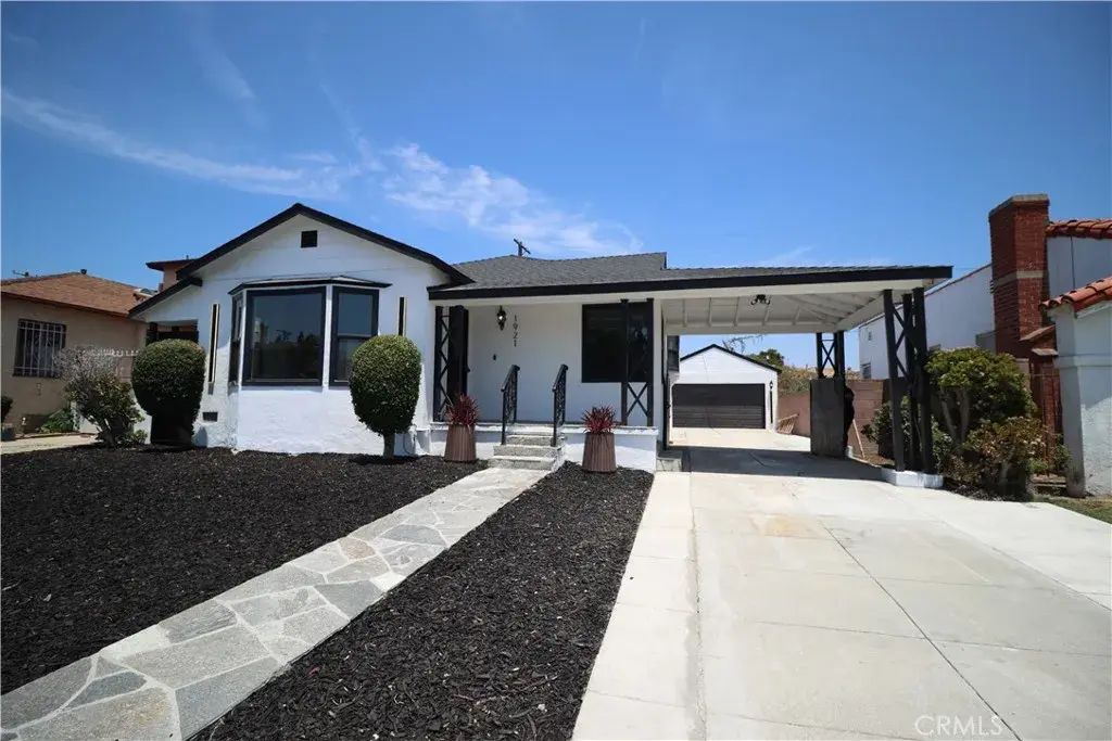 1921 W 94th Street, Los Angeles