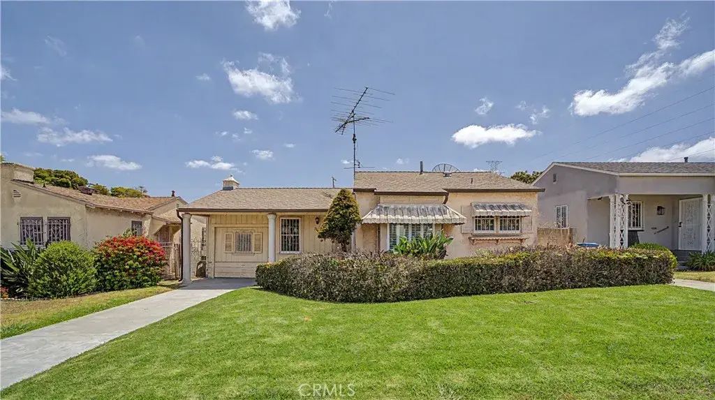 9640 La Salle, Los Angeles