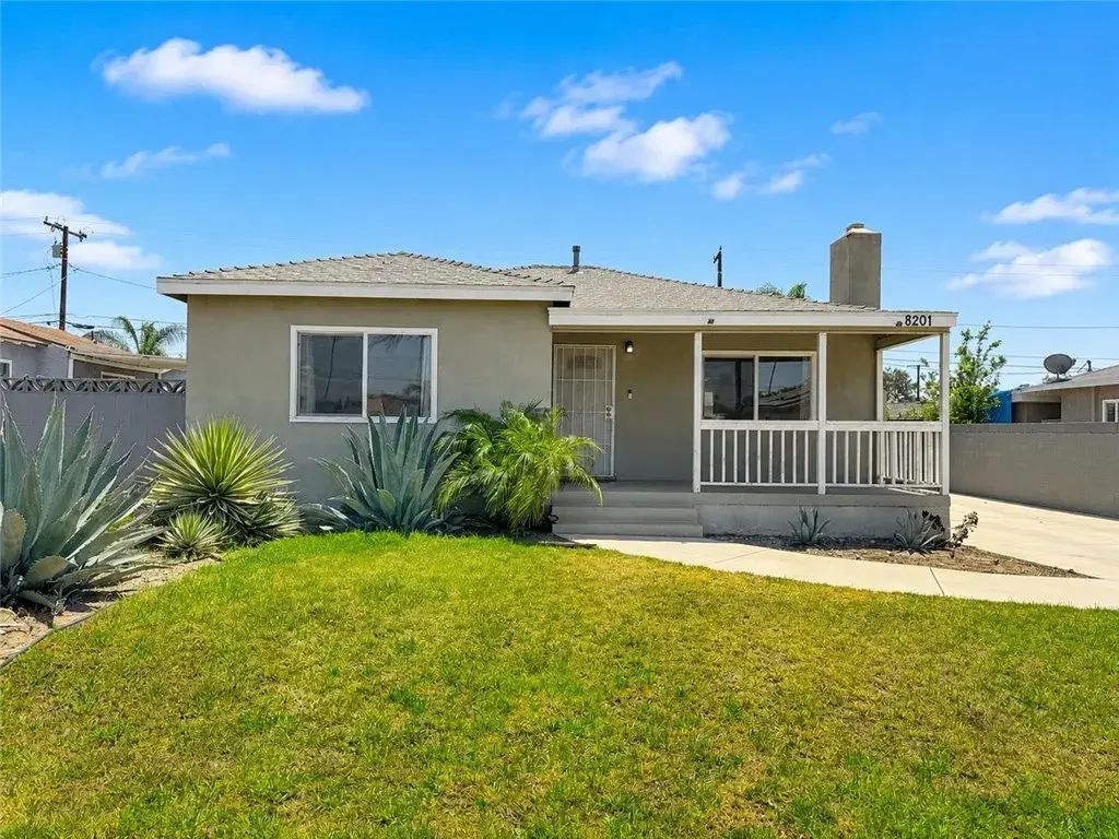 8201 Madrona, Fontana