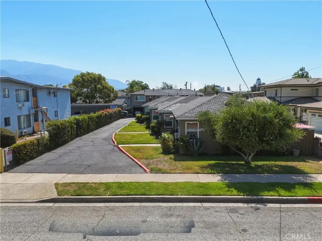 406 S 5th Avenue, Monrovia