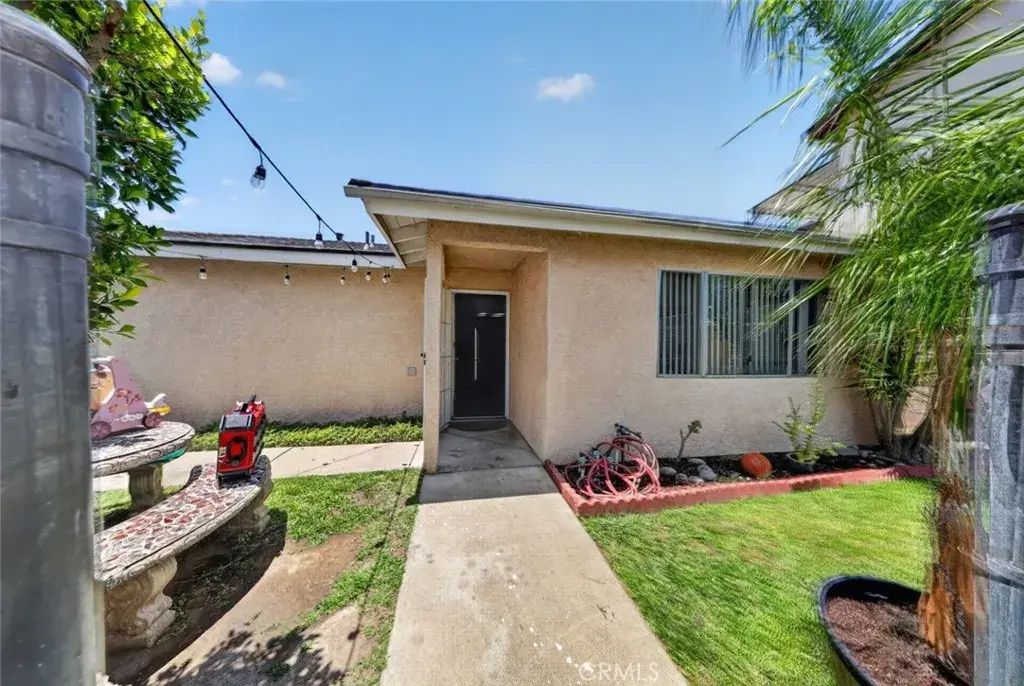 1012 N Vernon Avenue, Azusa