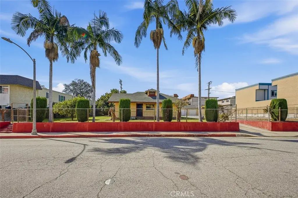 209 N Monterey Street, Alhambra