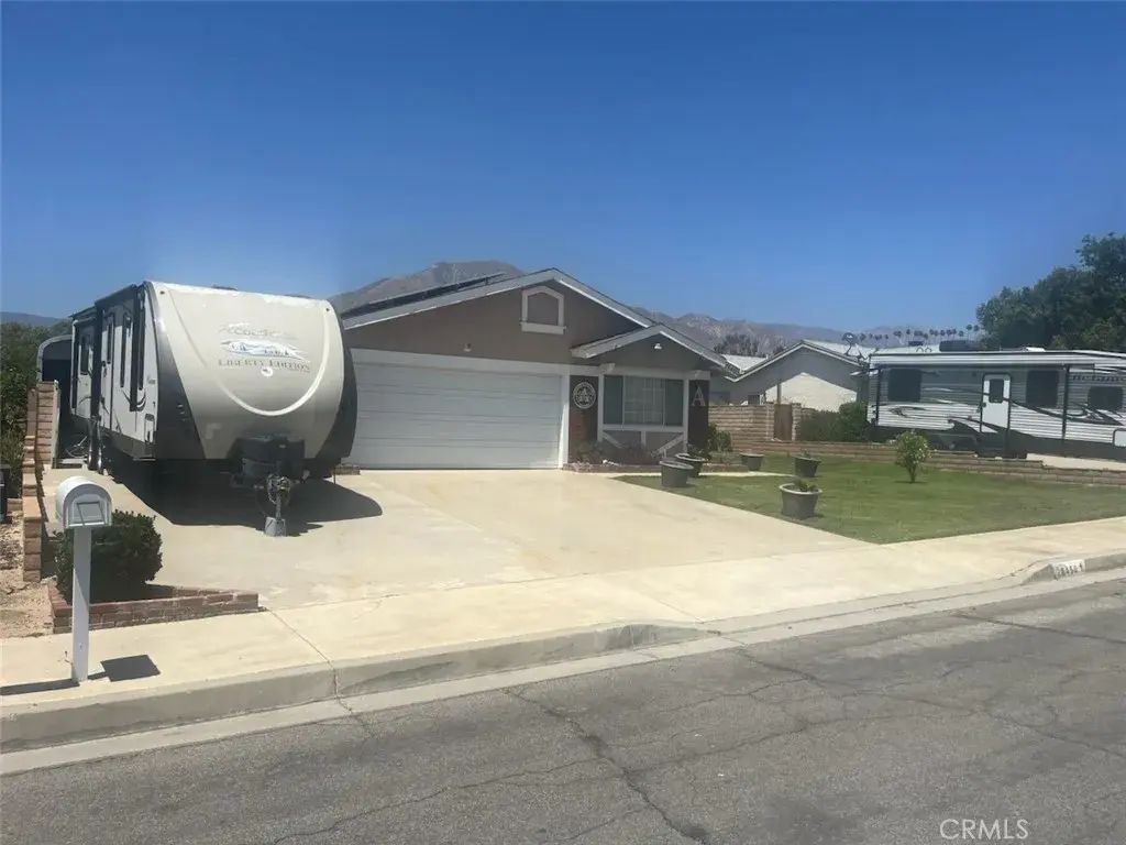 28450 Sycamore, Highland
