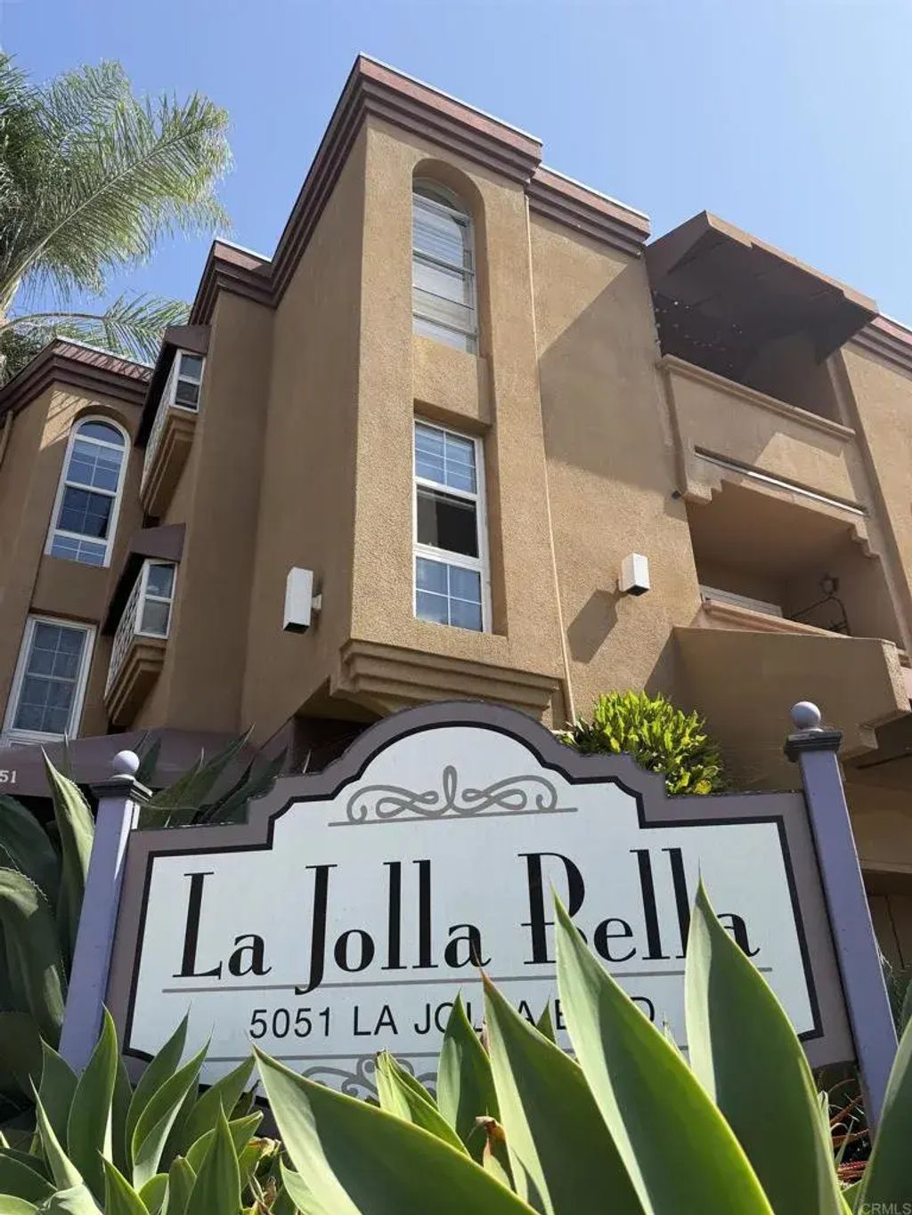5051 La Jolla Boulevard 302, 
