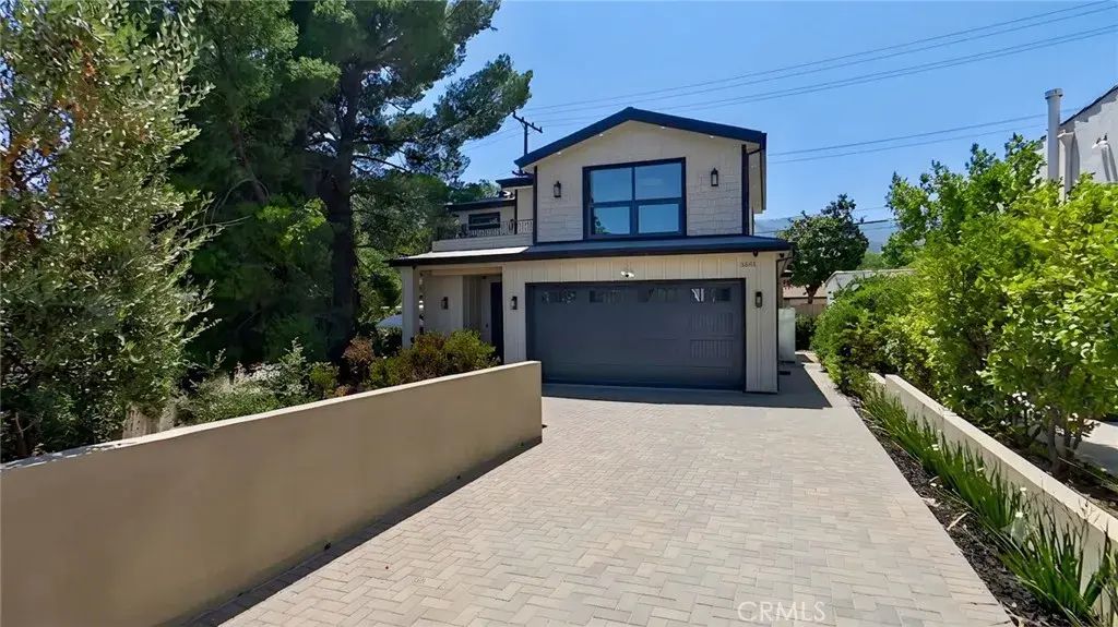 3651 Roselawn, Glendale