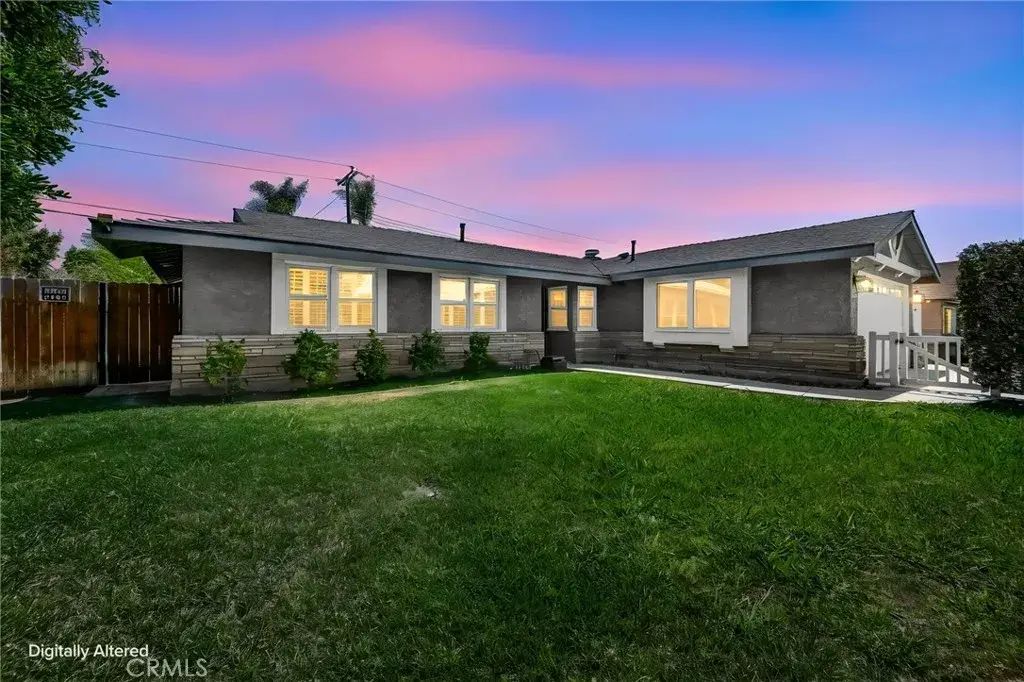 5972 Meadowlark Drive, Huntington Beach