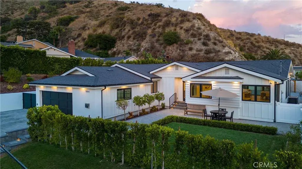 1866 Idlewood Road, Glendale