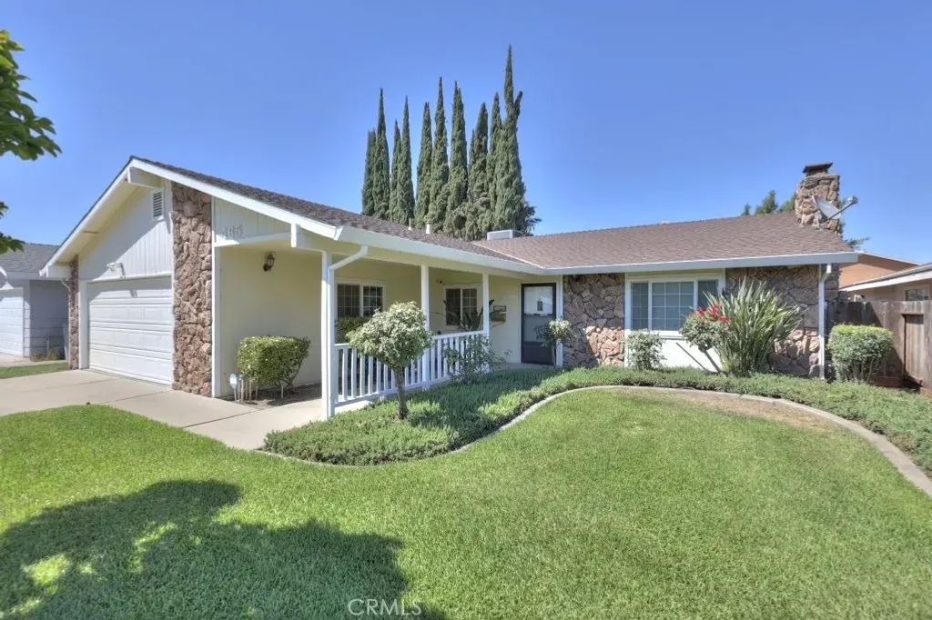 465 Center, Atwater