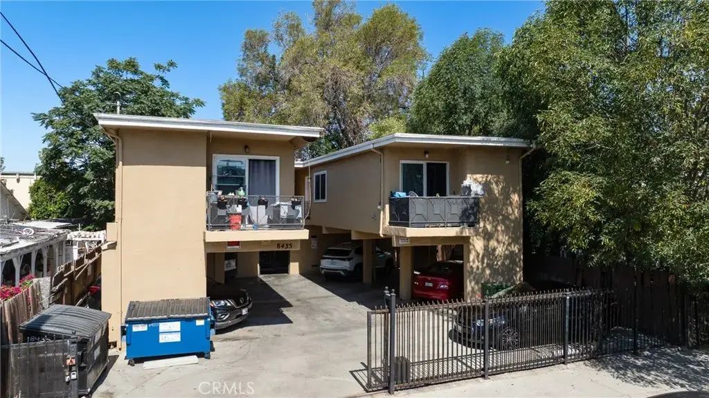 8435 Willis Ave, Panorama City