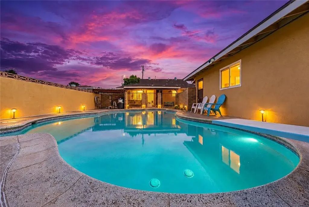 1059 W Grand Avenue, Pomona