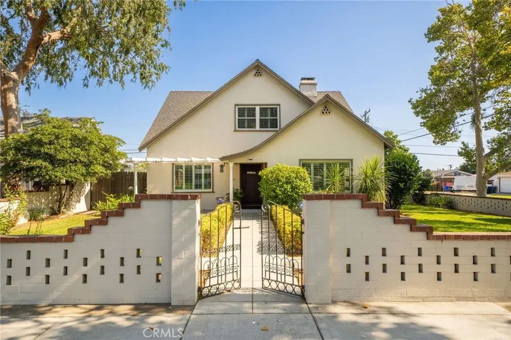 859 W Berkeley Court, Ontario