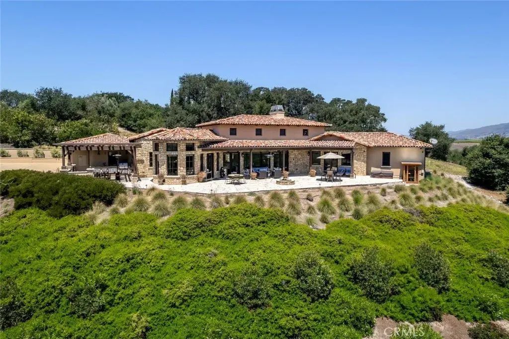 2350 Camino Edna, San Luis Obispo