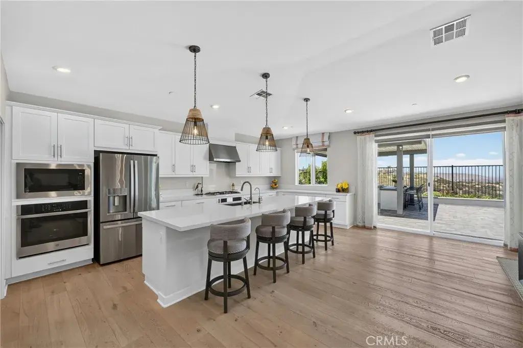 1882 Pele Way, Corona