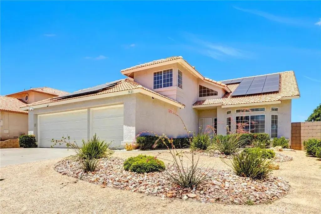3121 Crowne Drive, Palmdale