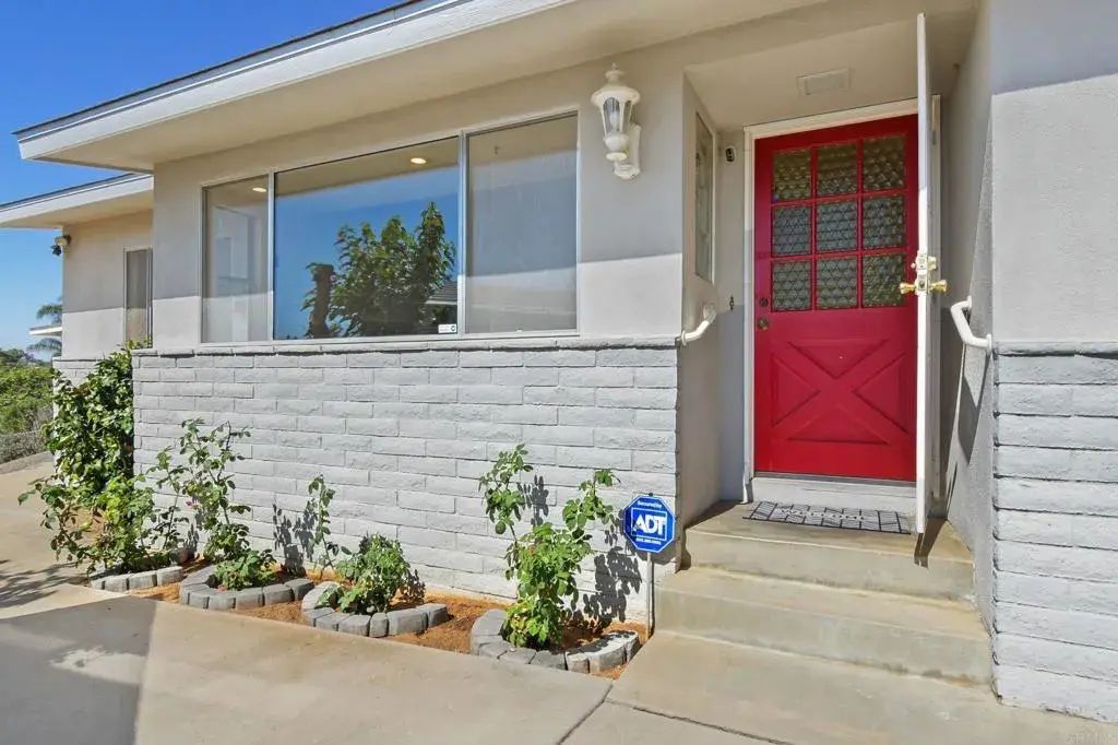 230 Mountain View Rd, El Cajon