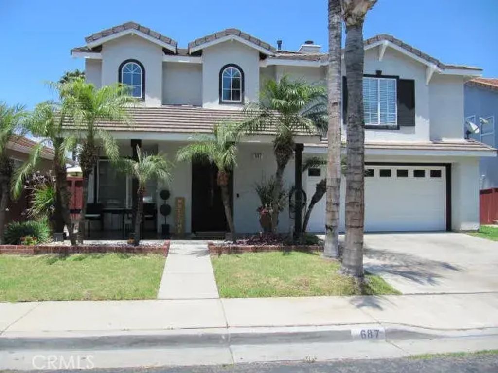 687 Pointe Vista, Corona