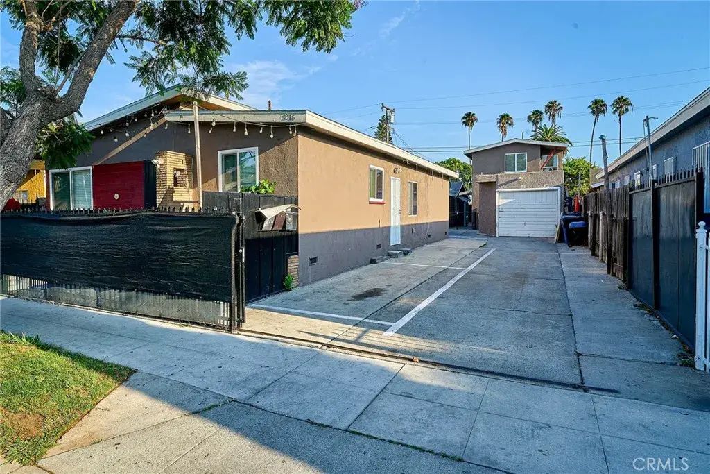 218 E 25th, Long Beach