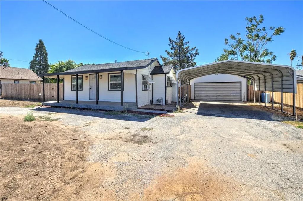 34335 County Line, Yucaipa