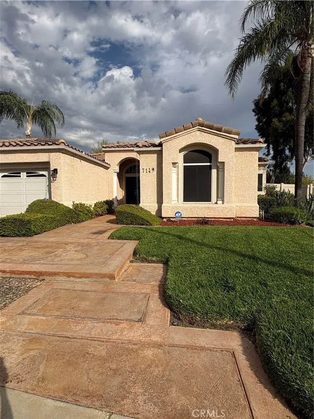 7149 Rockspring, Highland