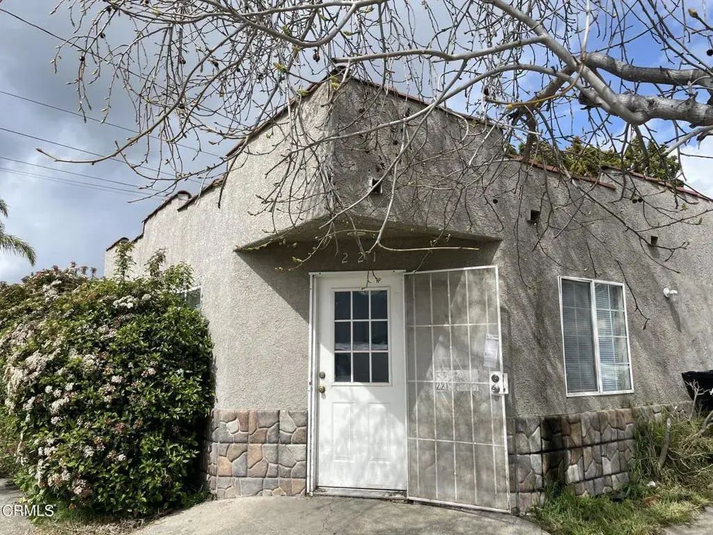 221 E Santa Paula Street, Santa Paula