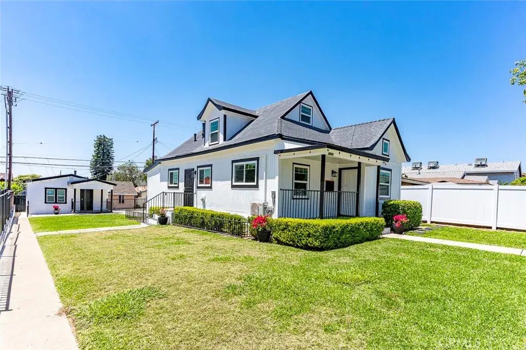 6741 Newlin Avenue A, Whittier
