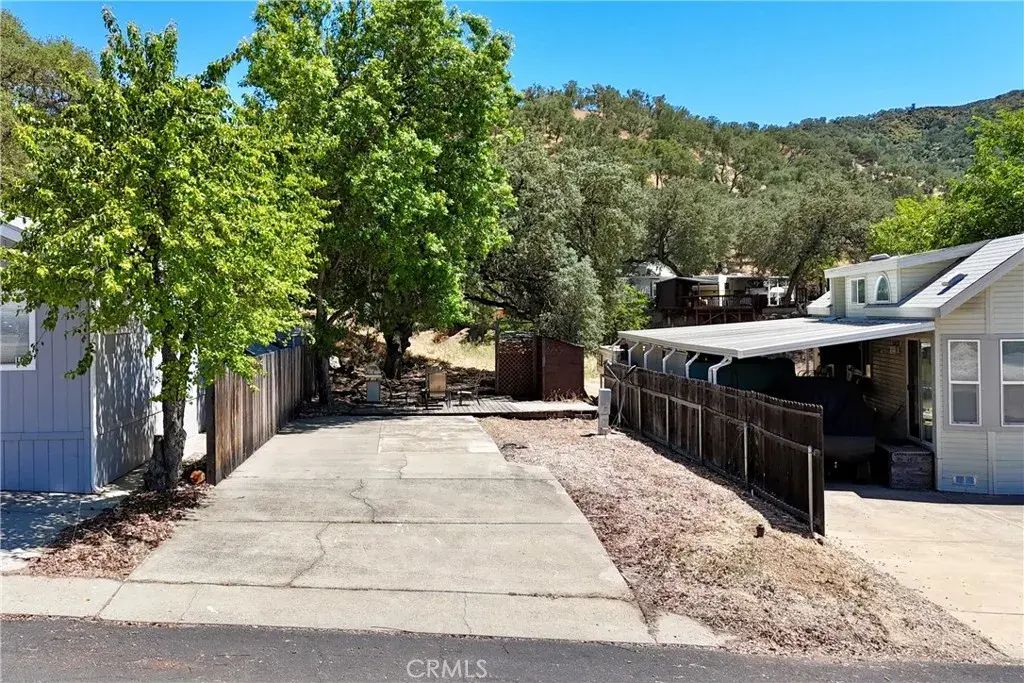 2148 Yellow Feather, Paso Robles