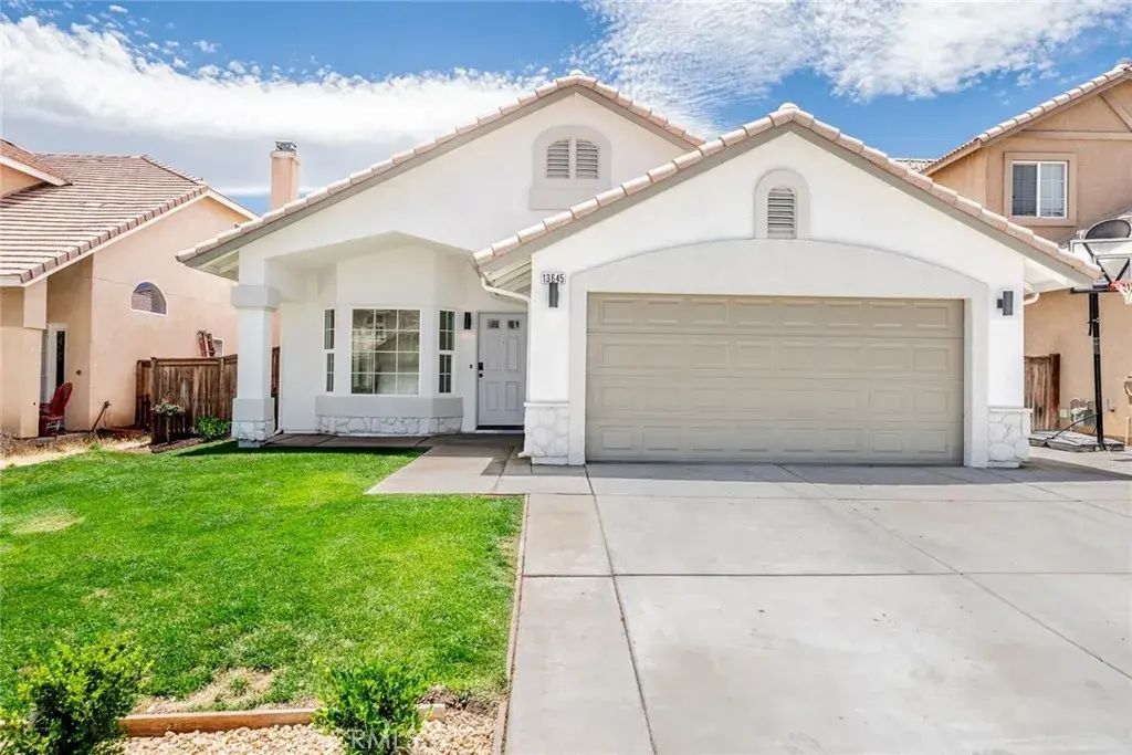 13645 Summit View Street, Hesperia