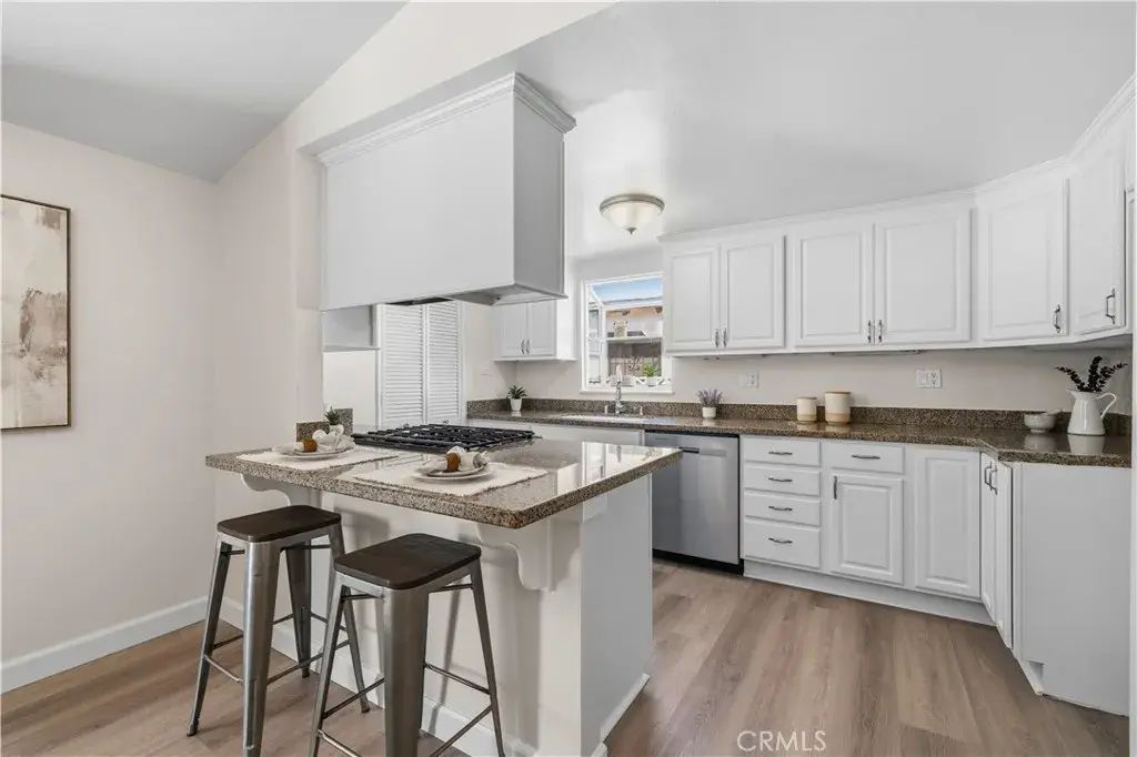 2003 W Willow Avenue, Orange