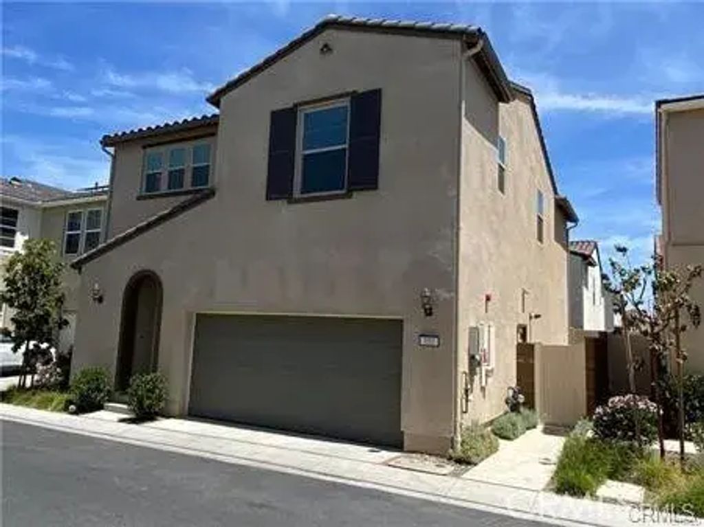 4243 Adishian Way 103, Corona