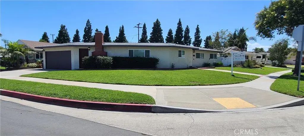 6158 E Pageantry Street, Long Beach