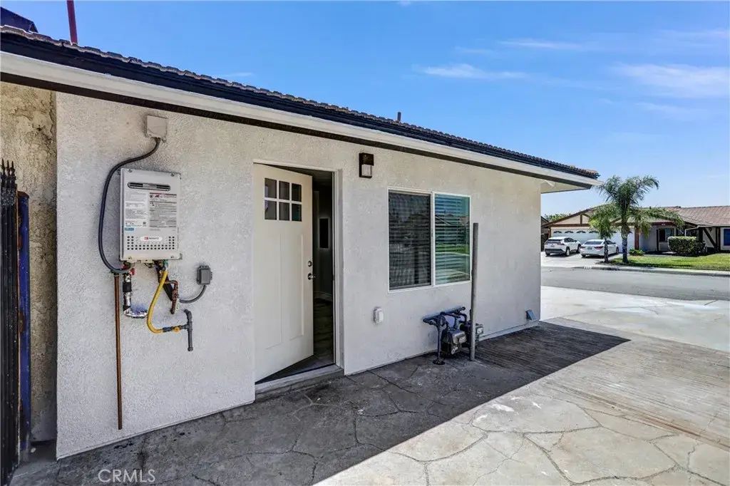 857 S Idyllwild Unit #2 Avenue 2, Rialto