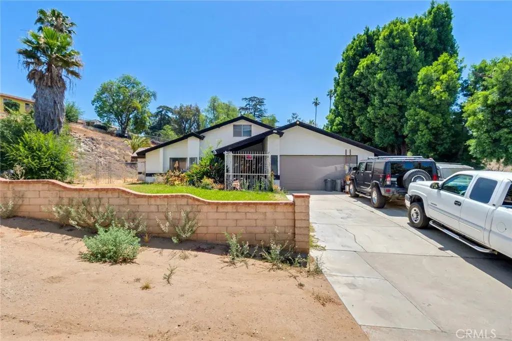 4848 Sedgwick, Riverside