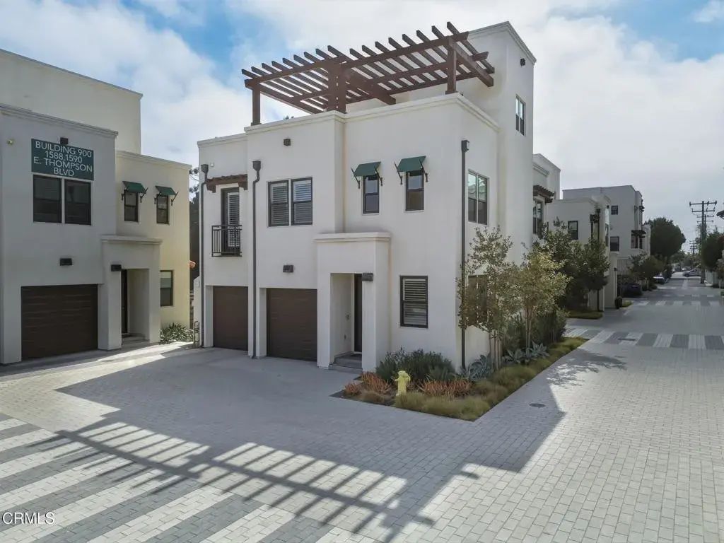 1582 E Thompson Boulevard, Ventura