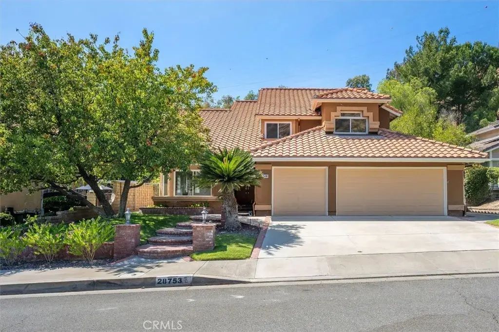 28753 Kathleen, Saugus