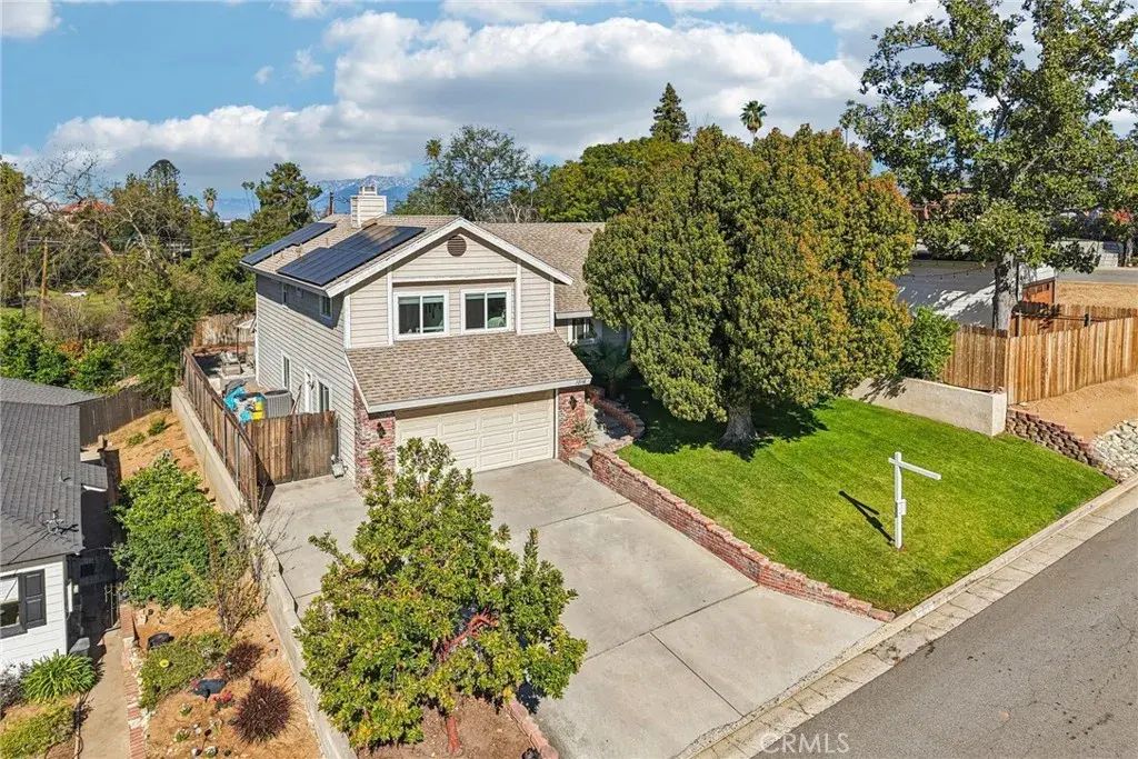 1016 La Feliz, Redlands