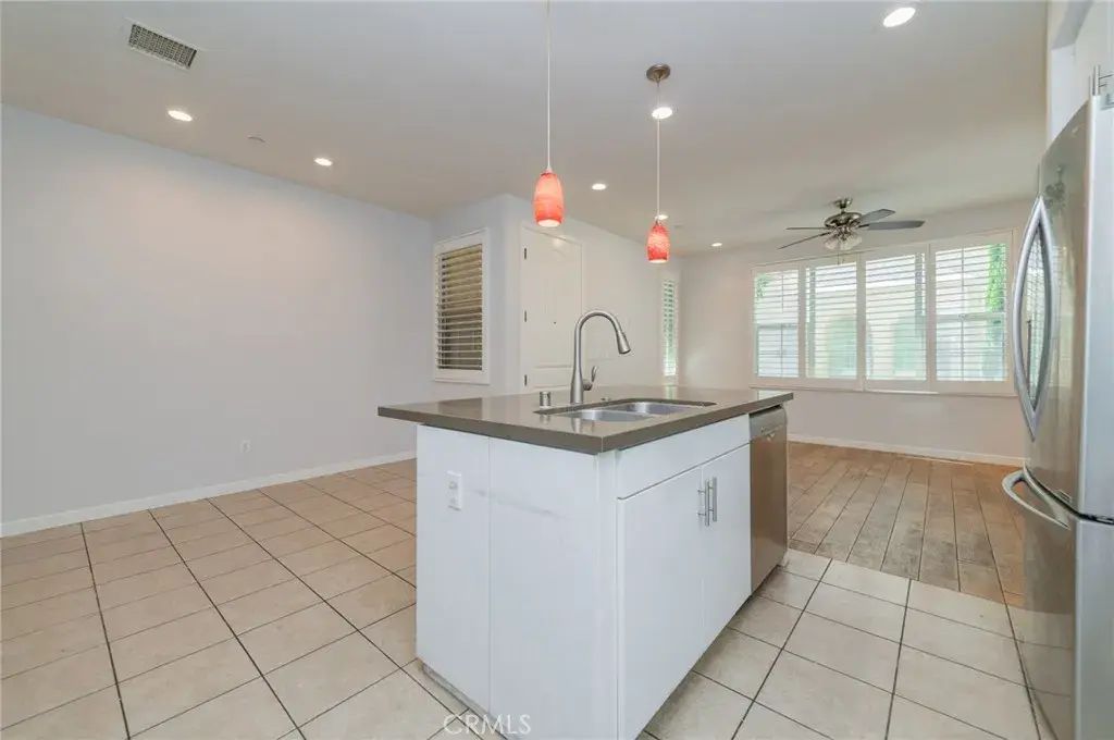 88 Tallowood, Irvine