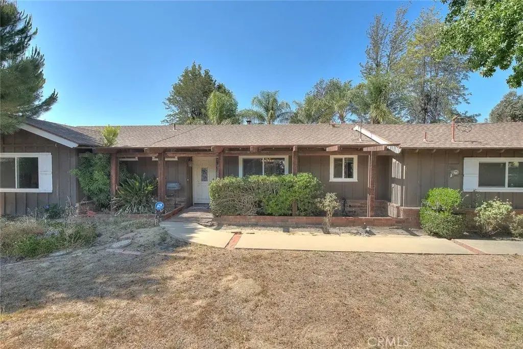 7430 Liberty, Corona