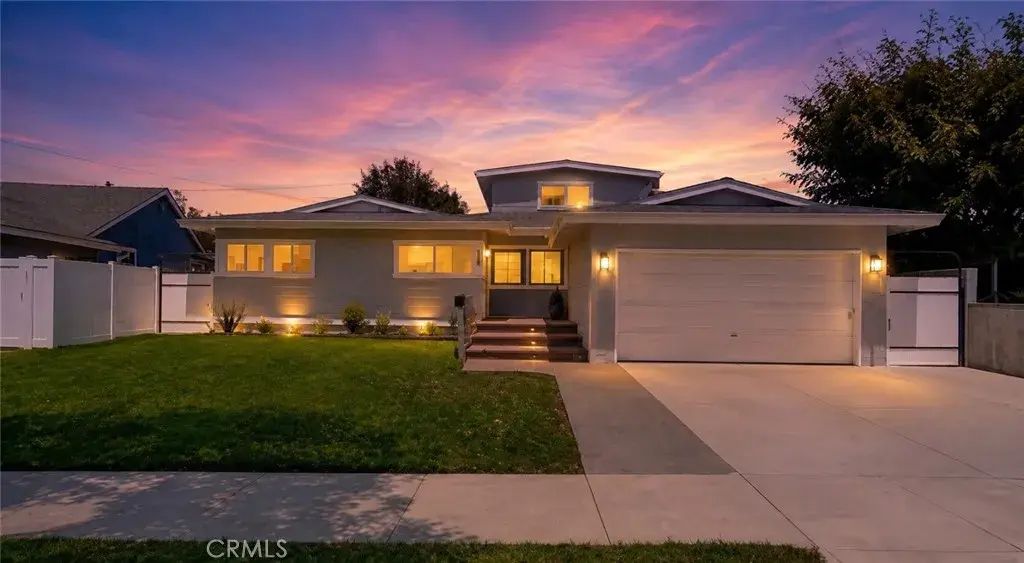 1876 Petaluma Avenue, Long Beach