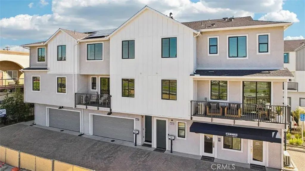 2343 Golden Blaze Glen, Escondido